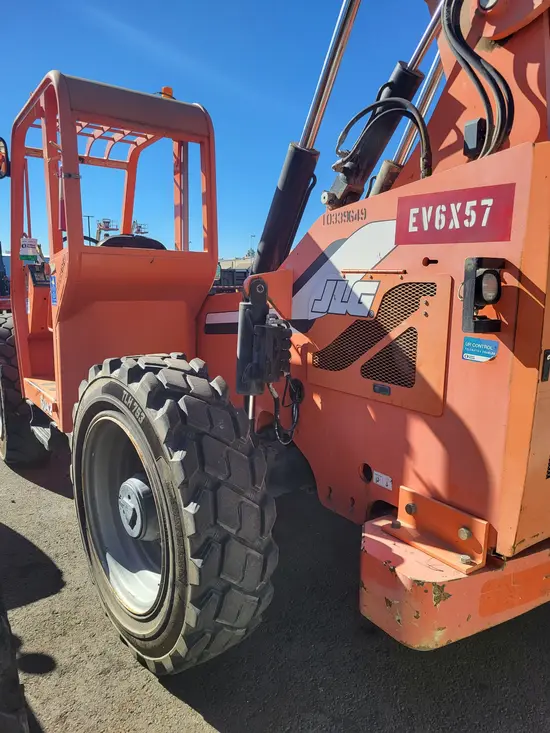 2015 SKYTRAK 6042 Forklift