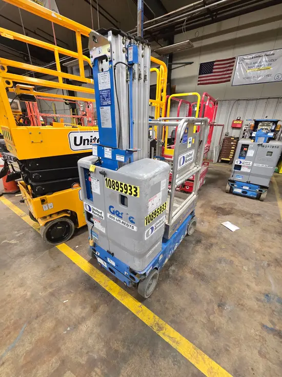 2019 Genie GR-20 Self-Propelled One-Person Lift