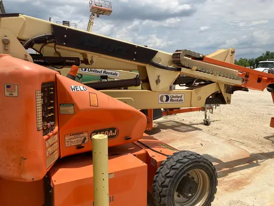 2016 JLG E450AJ Articulating Boom Lift