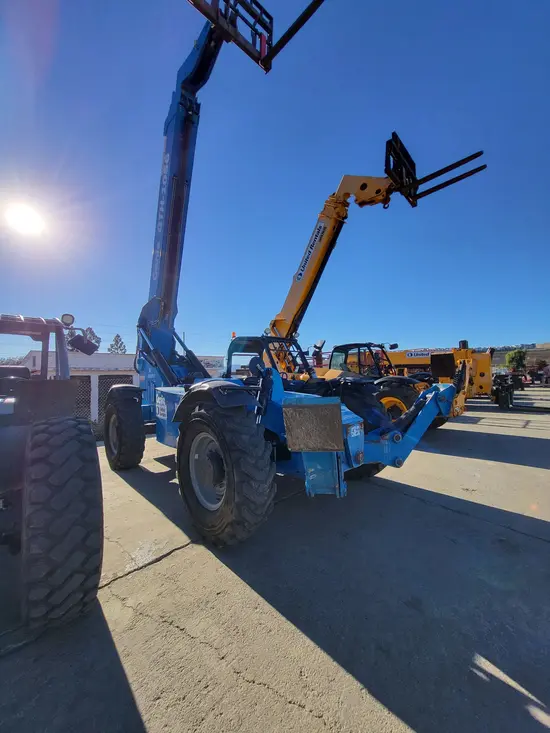 2016 Genie GTH-1056 Forklift