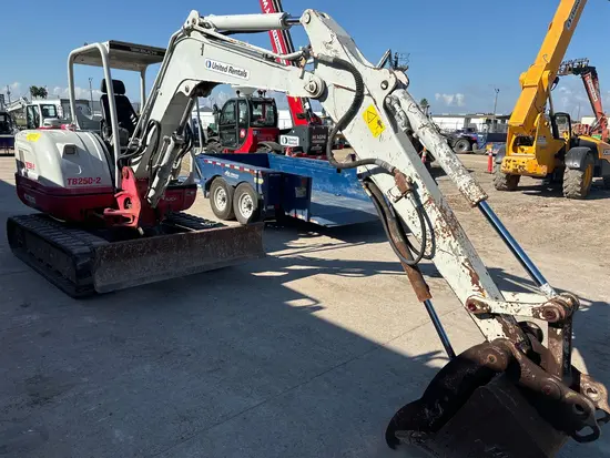 2019 Takeuchi TB250-2R Mini Excavator