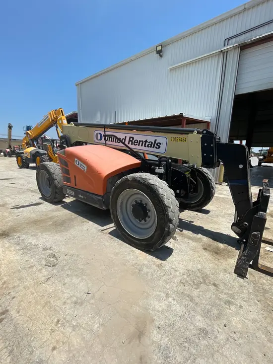2016 JLG 642 Forklift