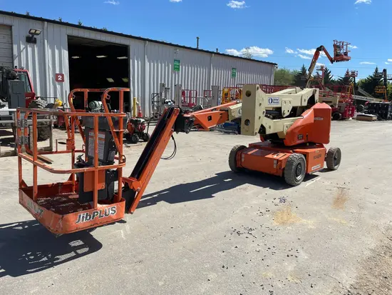 2015 JLG E400AJPN Articulating Boom Lift