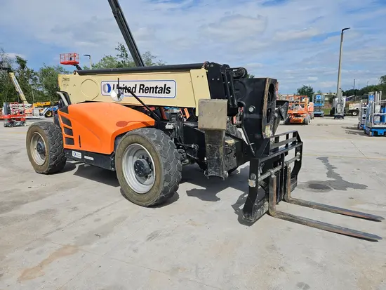 2016 JLG 1055 Forklift