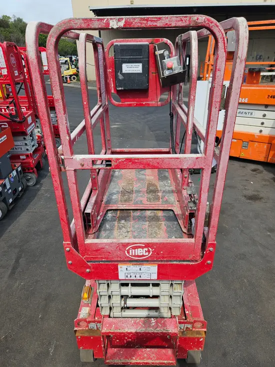 2017 MEC 1330SE Scissor Lift