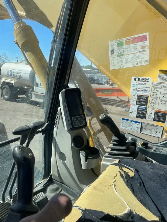 2018 Kobelco SK210LC Excavator