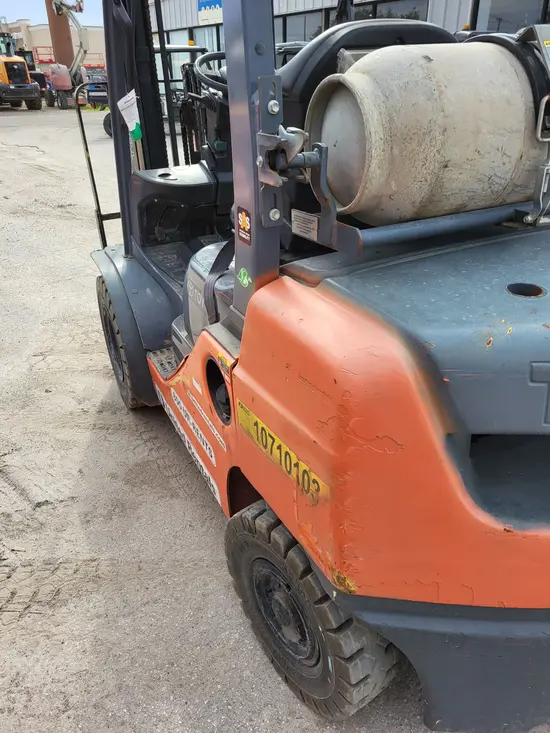 2018 Toyota 8FGU25 Warehouse Forklift