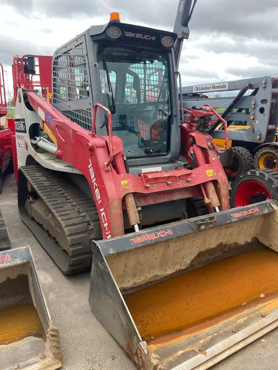 2018 Takeuchi TL12R2-CR Track Loader