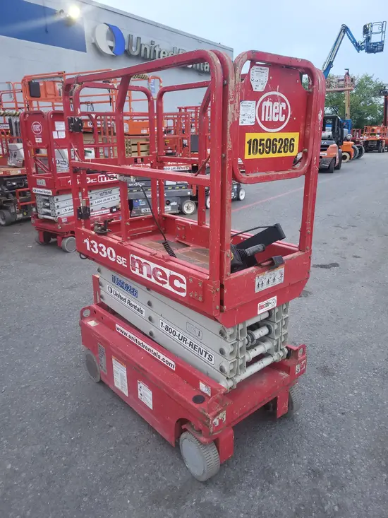 2017 MEC 1330SE Scissor Lift
