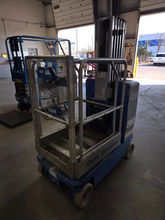 2018 Genie GR-20 Self-Propelled One-Person Lift