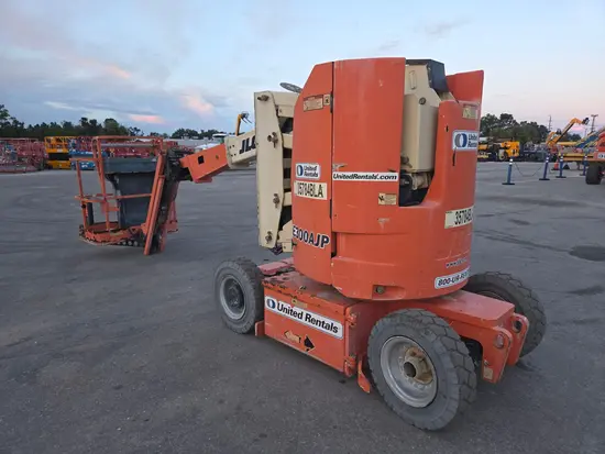 2016 JLG E300AJP Articulating Boom Lift