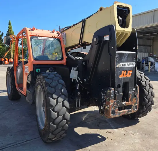 2017 JLG 742 Forklift