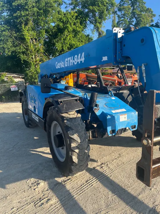 2015 Genie GTH-844D Forklift