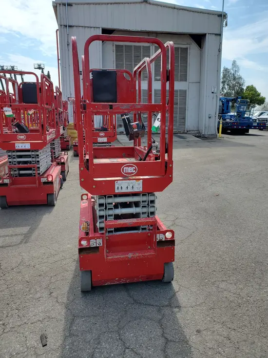 2017 MEC 1330SE Scissor Lift