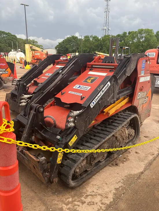 2020 Ditch Witch SK3000 Track Loader