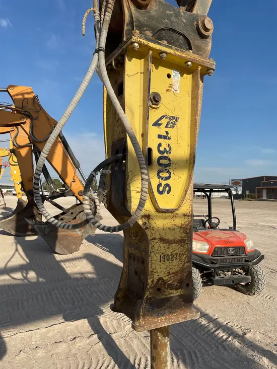 2017 SOOSAN CB1300S Attachment
