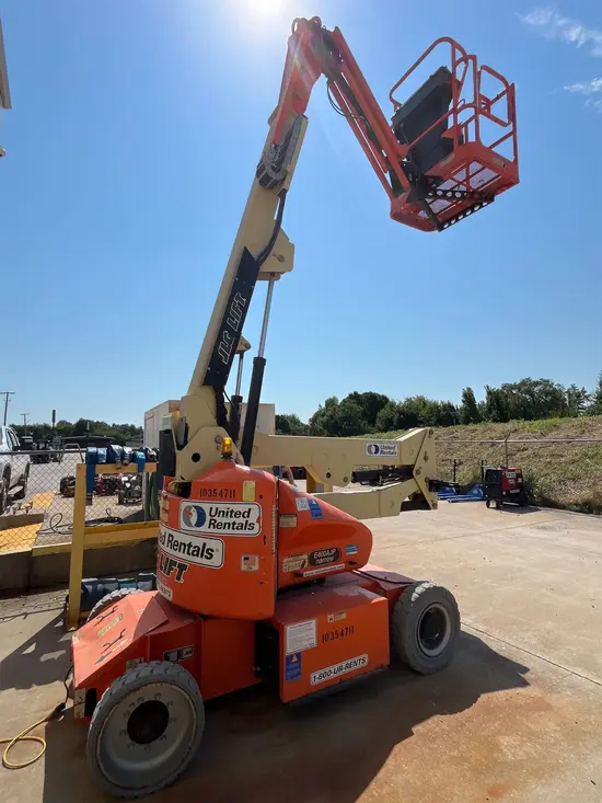 2015 JLG E400AJPN Articulating Boom Lift