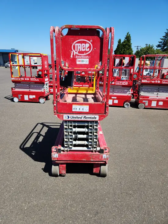 2018 MEC MICRO 19 Scissor Lift