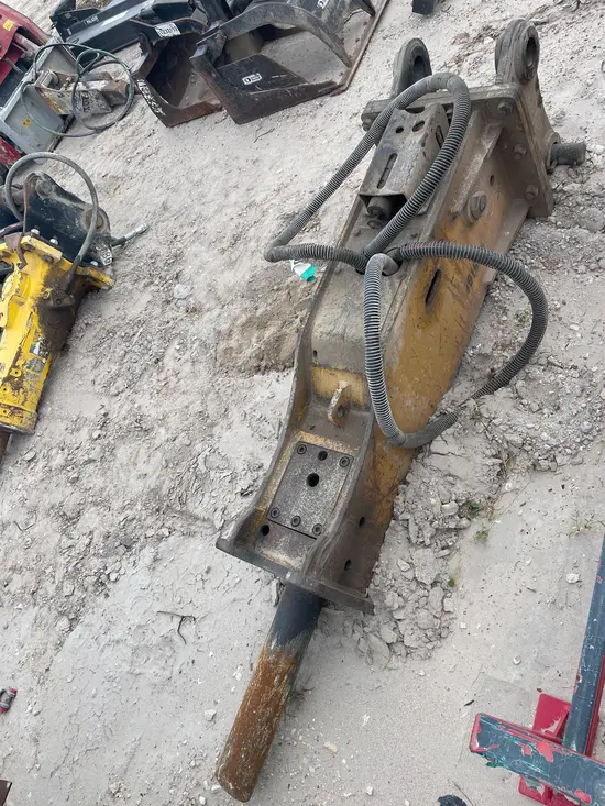 2017 SOOSAN CB800S-XCMG Attachment