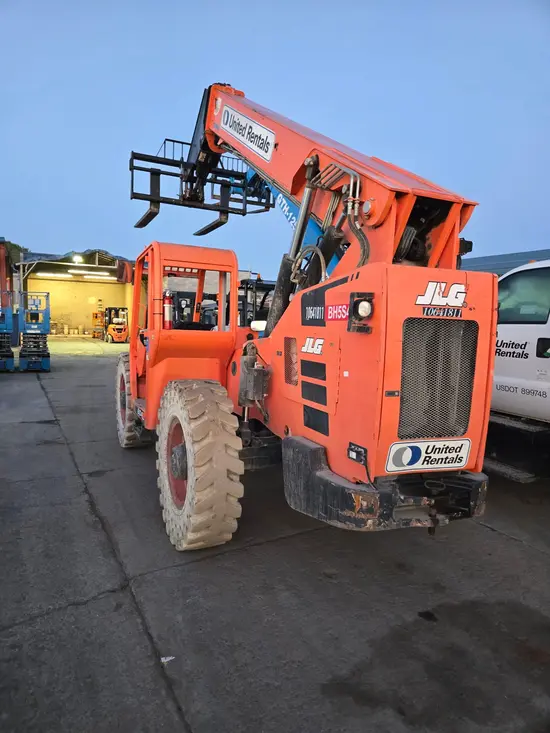 2017 SKYTRAK 8042 Forklift