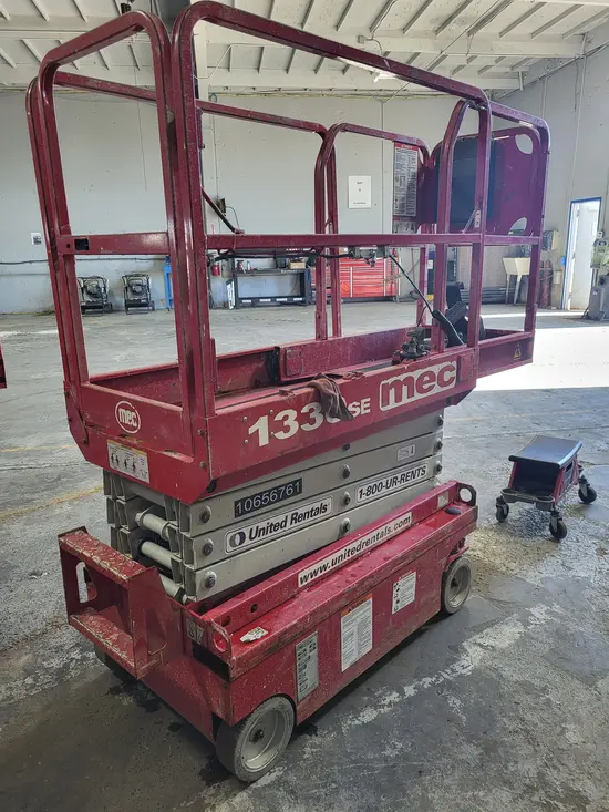 2017 MEC 1330SE Scissor Lift
