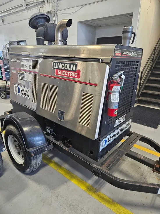 2019 Lincoln Electric VANTAGE 549 Welder