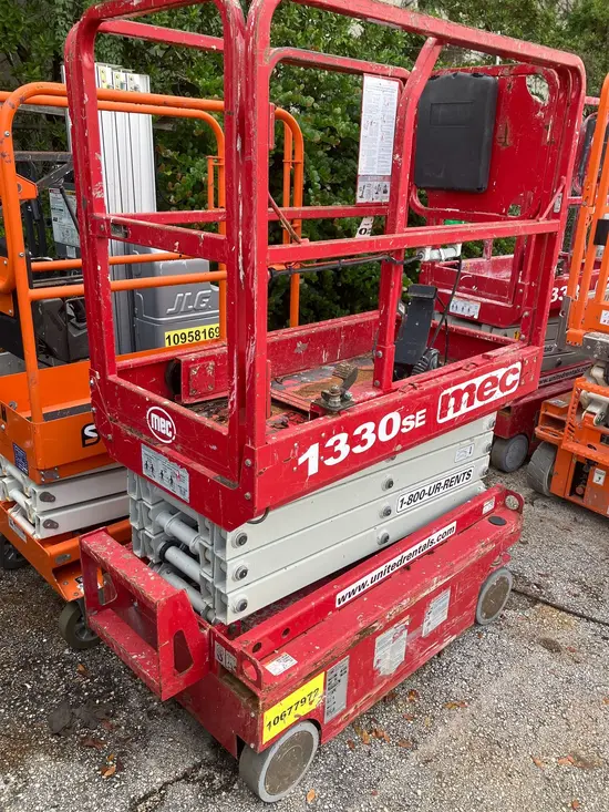2017 MEC 1330SE Scissor Lift