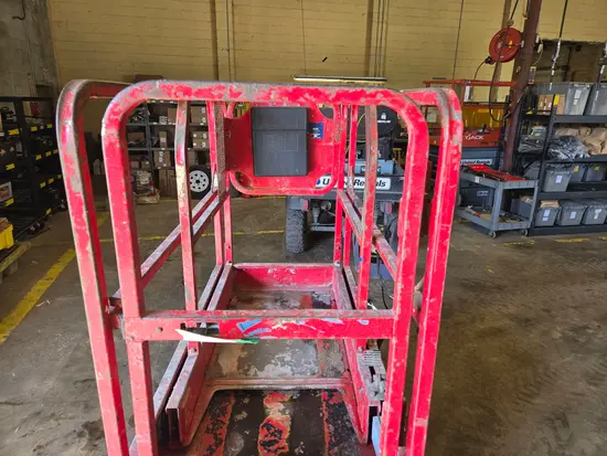 2017 MEC 1330SE Scissor Lift