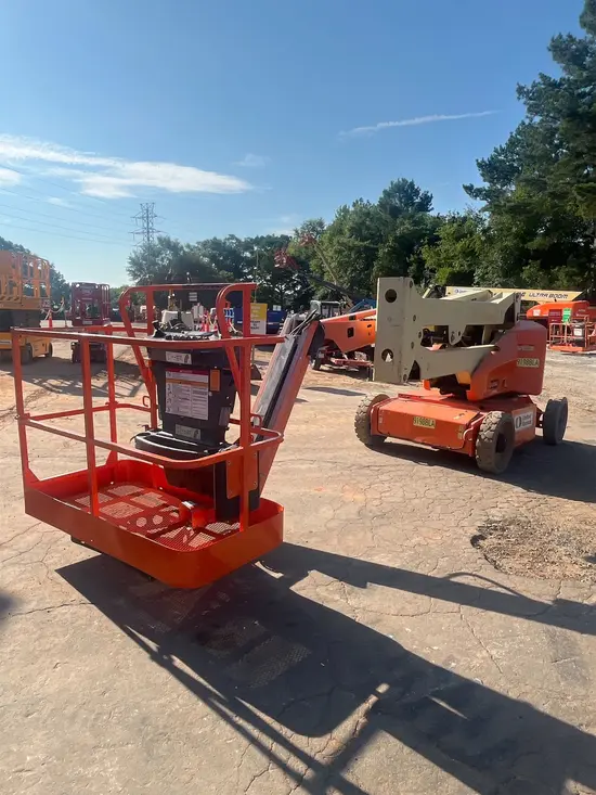 2014 JLG E450AJ Articulating Boom Lift