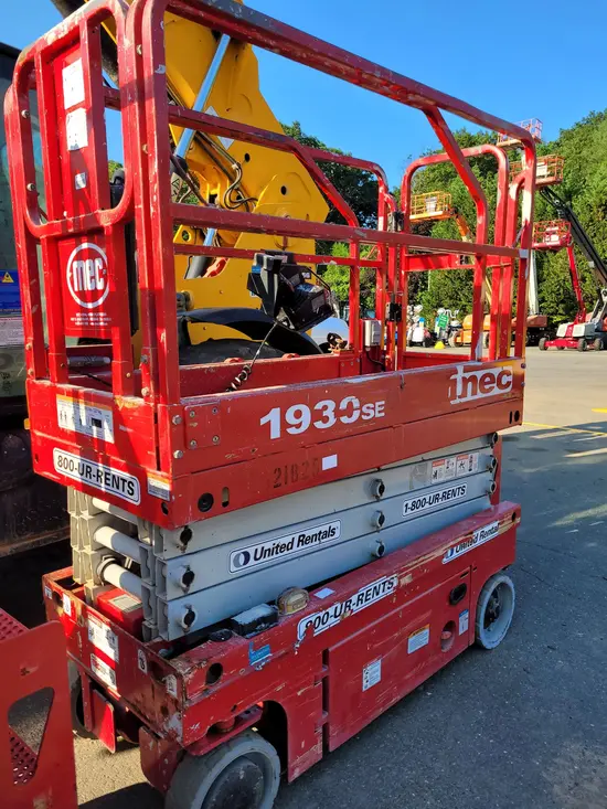 2017 MEC 1930SE Scissor Lift