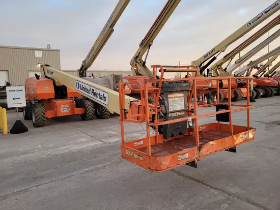 2013 JLG 800S Boom Lift