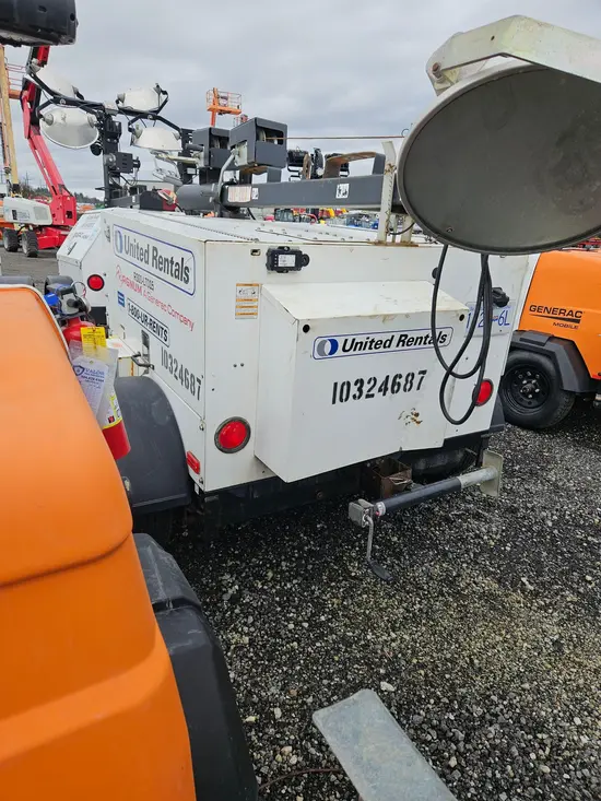 2014 Magnum Pro MLT5200 Portable Light Tower