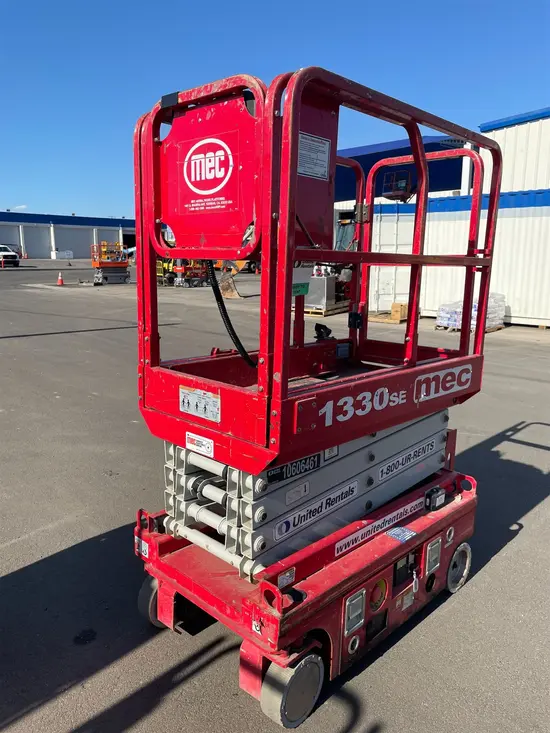 2017 MEC 1330SE Scissor Lift