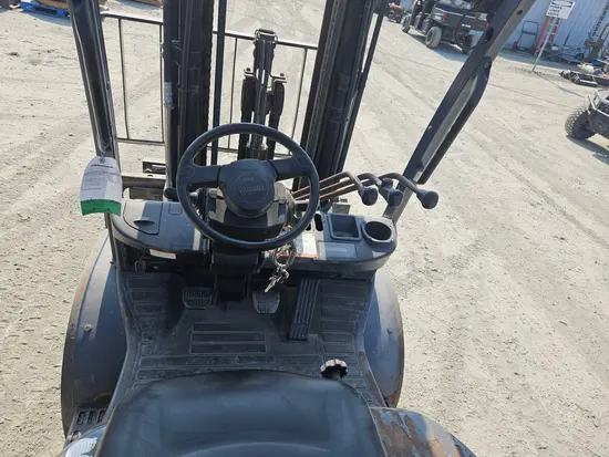2017 Toyota 8FDU30 Warehouse Forklift
