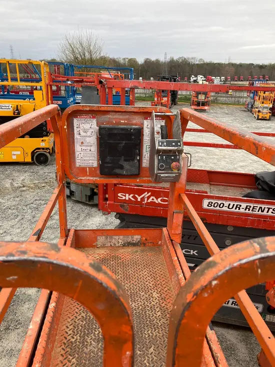 2018 Snorkel S3219E Scissor Lift