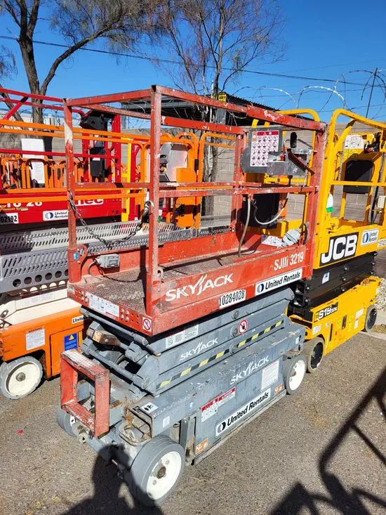 2014 Skyjack SJIII3219 Scissor Lift