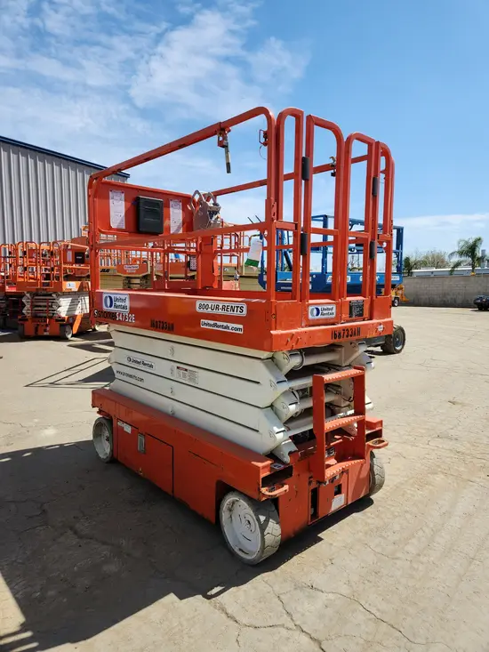 2016 Snorkel S4732E Scissor Lift