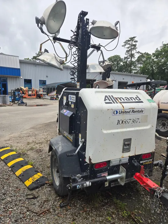 2017 Allmand NIGHT-LITE PRO Portable Light Tower