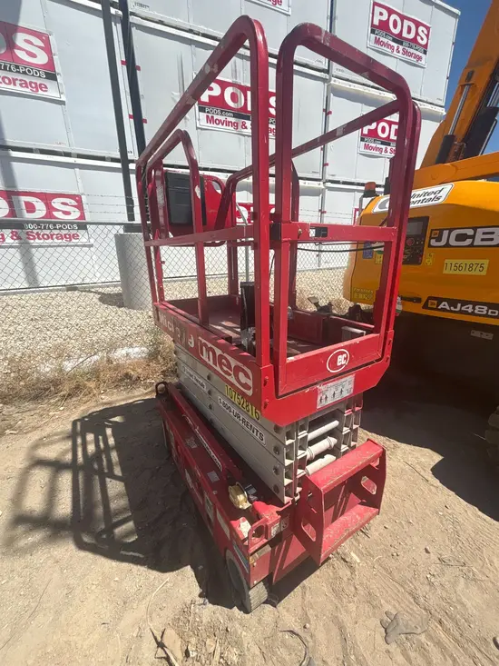 2018 MEC MICRO 19 Scissor Lift