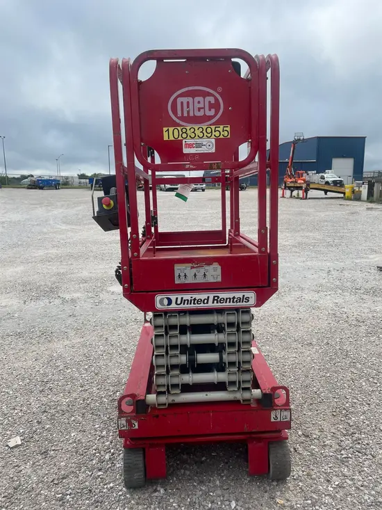 2018 MEC MICRO 19 Scissor Lift