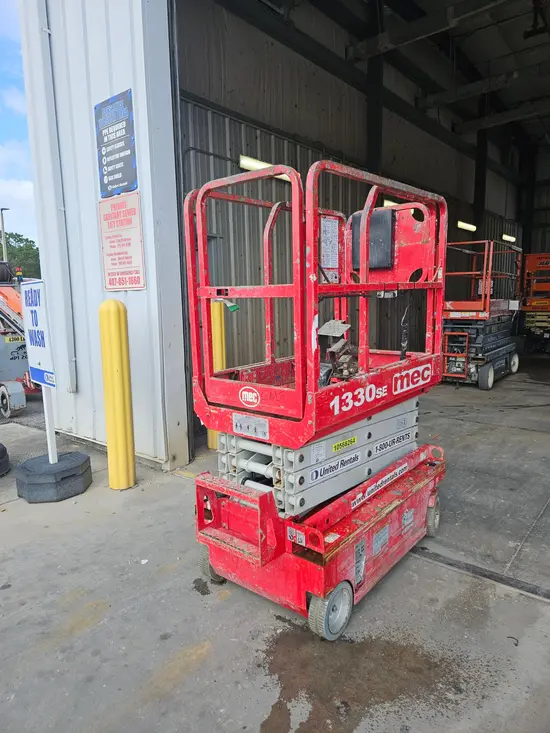 2017 MEC 1330SE Scissor Lift