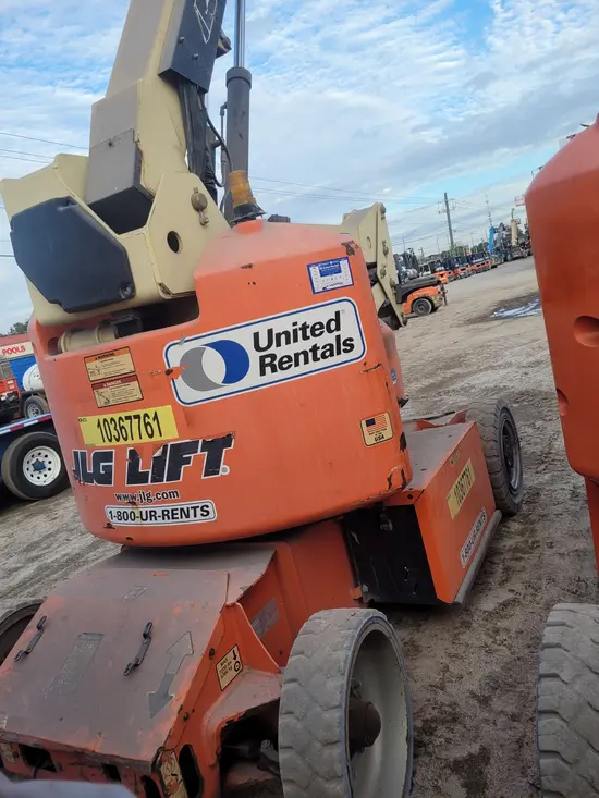 2015 JLG E400AJPN Articulating Boom Lift