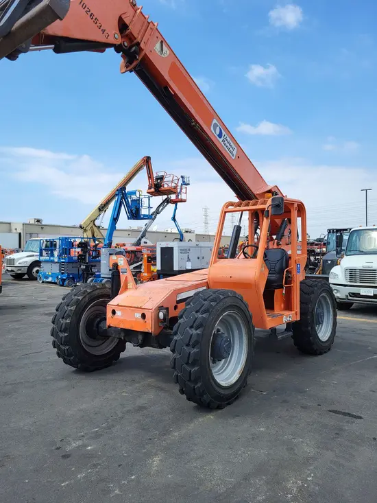 2014 SKYTRAK 6042 Forklift