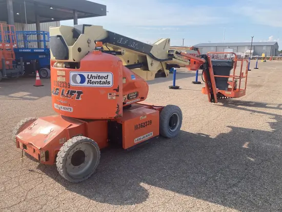 2015 JLG E400AJPN Articulating Boom Lift