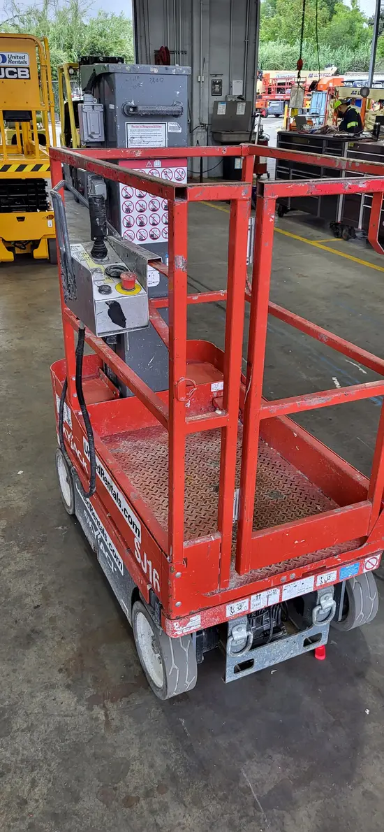 2017 Skyjack SJ16 Self-Propelled One-Person Lift