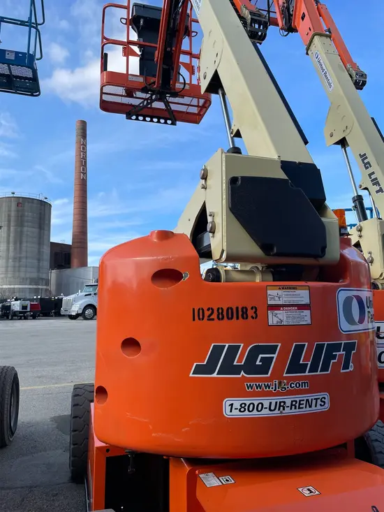 2014 JLG E450AJ Articulating Boom Lift
