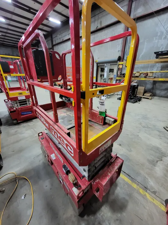 2018 MEC 1330SE Scissor Lift