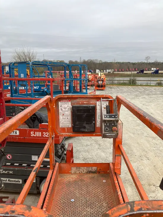 2018 Snorkel S3219E Scissor Lift