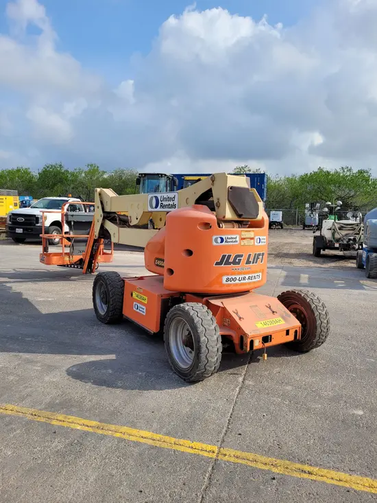 2014 JLG E450AJ Articulating Boom Lift