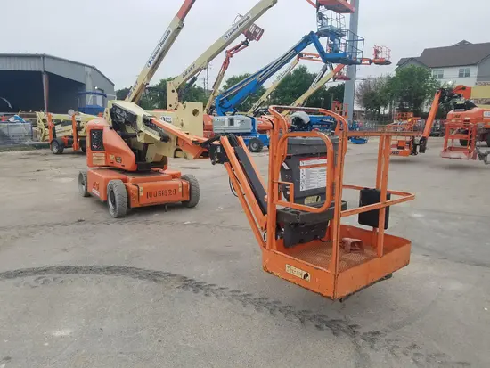 2012 JLG E400AJPN Articulating Boom Lift